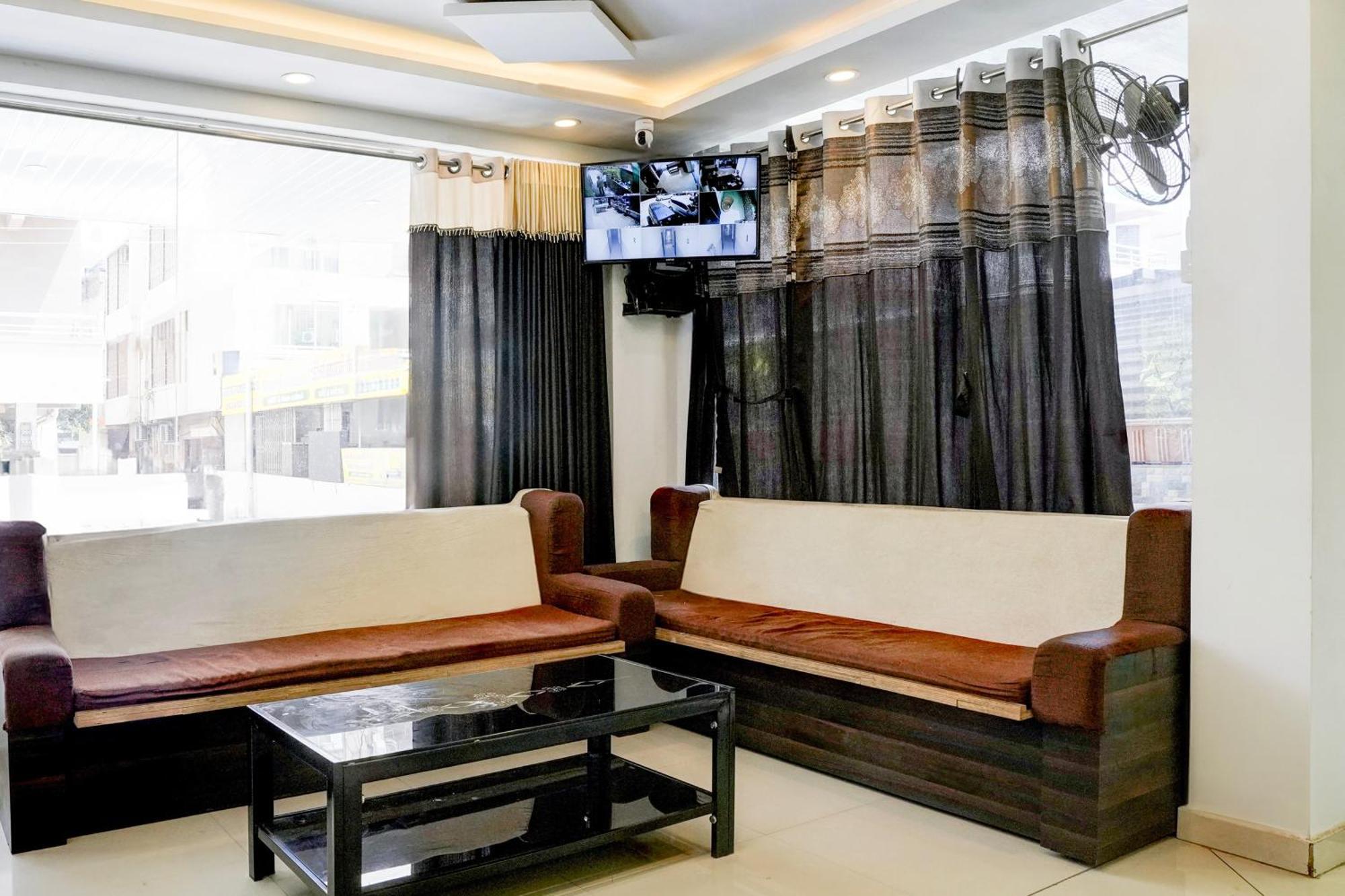 Super Hotel O Chhatrapati Nagar Širdi Exteriér fotografie